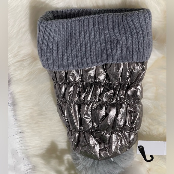 BP pom pom faux fur gunmetal Beanie new with tags - Picture 7 of 8